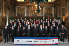 기념촬영하는 아셈(ASEM) 정상들