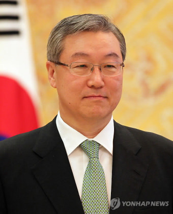 임명장 받은 김성환 외교통상부 장관