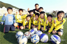 월드컵 1호골 주인공 박창선 고향서 축구클럽 창단