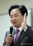채용설명하는 원희룡 사무총장