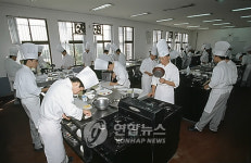 서울 특성화고 취업률 4년만에 반토막