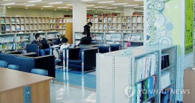<카메라뉴스> 한림대 도서관에 만화코너 운영