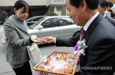 청도 감 홍보하는 청도군수