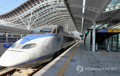 KTX 2단계 개통 후 울산.포항공항 이용객↓