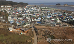 긴장속 침묵에 싸인 연평도