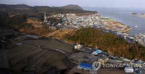 긴장속 침묵에 싸인 연평도