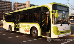 디젤하이브리드 버스 공개
