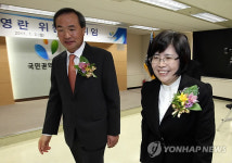김영란 국민권익위원장과 김대식 부위원장 취임