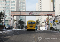 수원 아파트 단지 이웃 앙숙..수년째 길 싸움