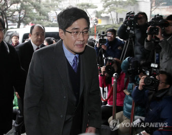 '비자금 의혹' 이호진 태광 회장 검찰 소환