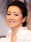 배우 궁리(鞏悧), 온화한 미소