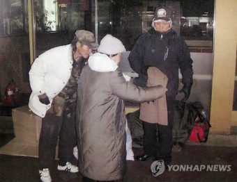 노숙인에게 '따뜻한 겨울' 선물한 경찰관