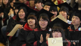가운입고 의젓한 졸업식 인천상정중학교