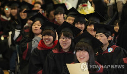 가운입고 의젓한 졸업식 인천상정중학교