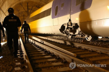 코레일 탈선사고..KTX 일반선 우회운행(종합)