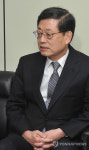 기자간담회 갖는 김황식 총리