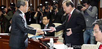 선서문 전달