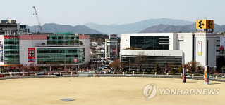 창원 롯데-이마트 유통전쟁 3개월