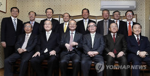 한 자리에 모인 역대 전직 정통·체신 장관과 방송위원장