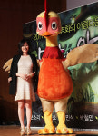 마당을 나온 암탉 문소리