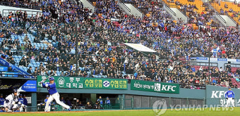 아니 벌써 프로야구 관중 100만 돌파