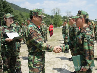 육군 2사단 검정고시 합격자 전원 포상휴가
