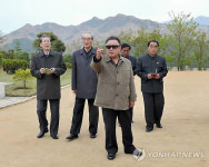 北 김정일, 과수농장 현지지도