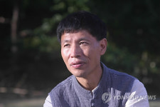  발로 쓴 新택리지 완간..신정일씨