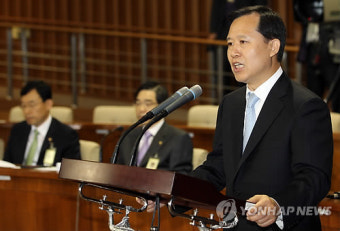 답변하는 박병대 대법관 후보자