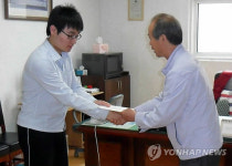 3년간 장학금 기탁한 충주대원고 유훈일군