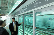 부산~김해경전철은 레일 위를 달리는 컴퓨터
