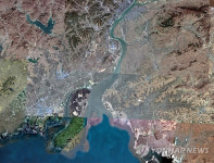 북한 황금평 일대 위성사진