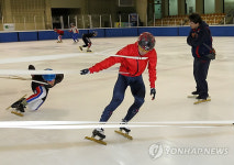 강릉서 훈련 중인 쇼트트랙 황제 안현수