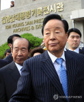 고향 거제 방문한 YS