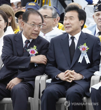 대화 나누는 여.야 지도부
