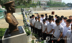 인천 송도高에서 제2연평해전 故윤영하 소령 추모식