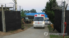 선두소초 떠나는 사망 장병 시신