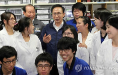 李대통령, 반월.시화산업단지 중소업체 방문