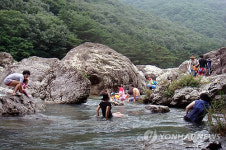  운일암 반일암에서 휴가 즐겨요