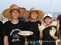 직접 잡은 오징어로 회를