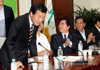 고개숙인 손학규 대표