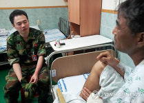 軍, 화천 거푸집 붕괴 때 민간인 2명 구조