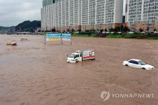 원주 폭우로 원주천 둔치 잠겨