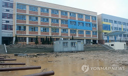 공사 중인 광교중학교