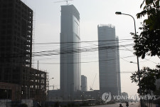 베트남 하노이 랜드마크 타워서 화재