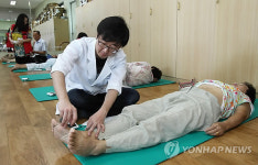 열린의사회 강릉서 건강나눔 의료봉사