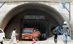 호남고속철 터널공사 현장 붕괴..1명 매몰(종합)