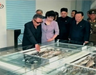 김정일父子, 보통문거리 고기상점 현지지도