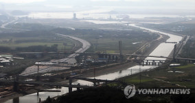 막바지 공사 한창 경인아라뱃길