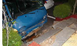 음주운전 적발되자 트럭 몰고 파출소 돌진